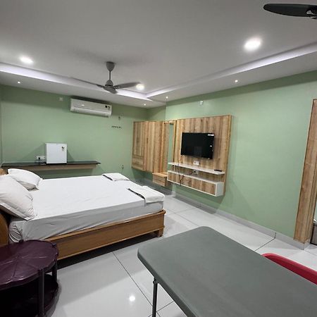 Yanam Resorts Extérieur photo