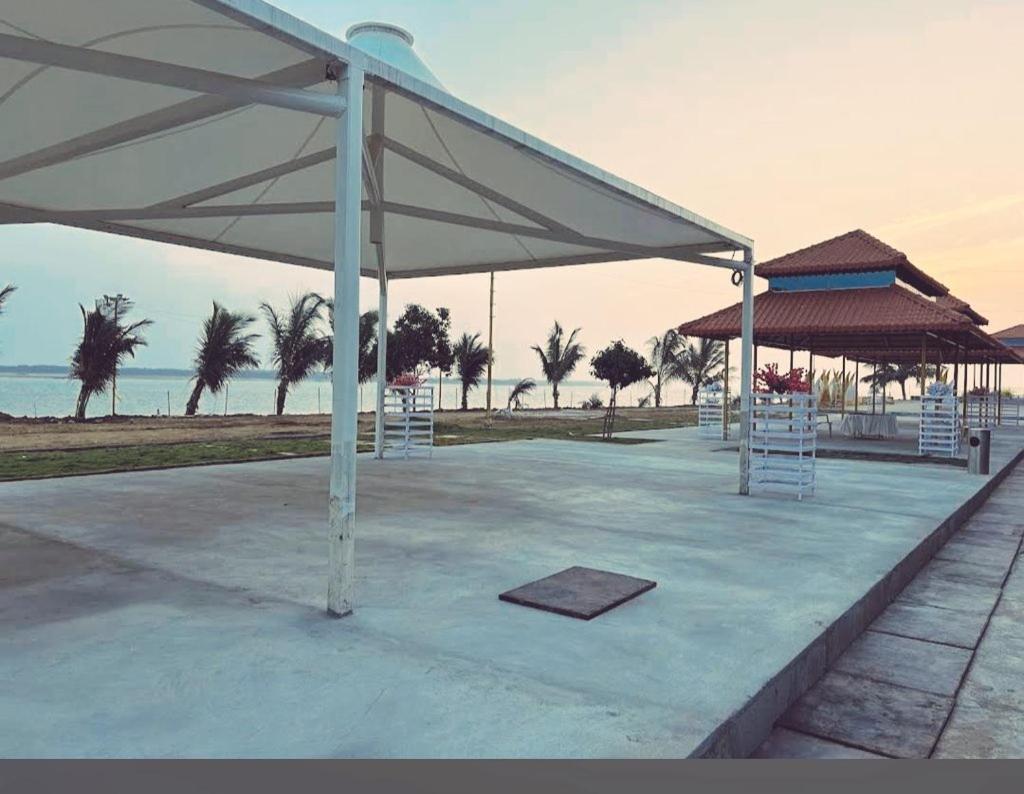 Yanam Resorts Extérieur photo