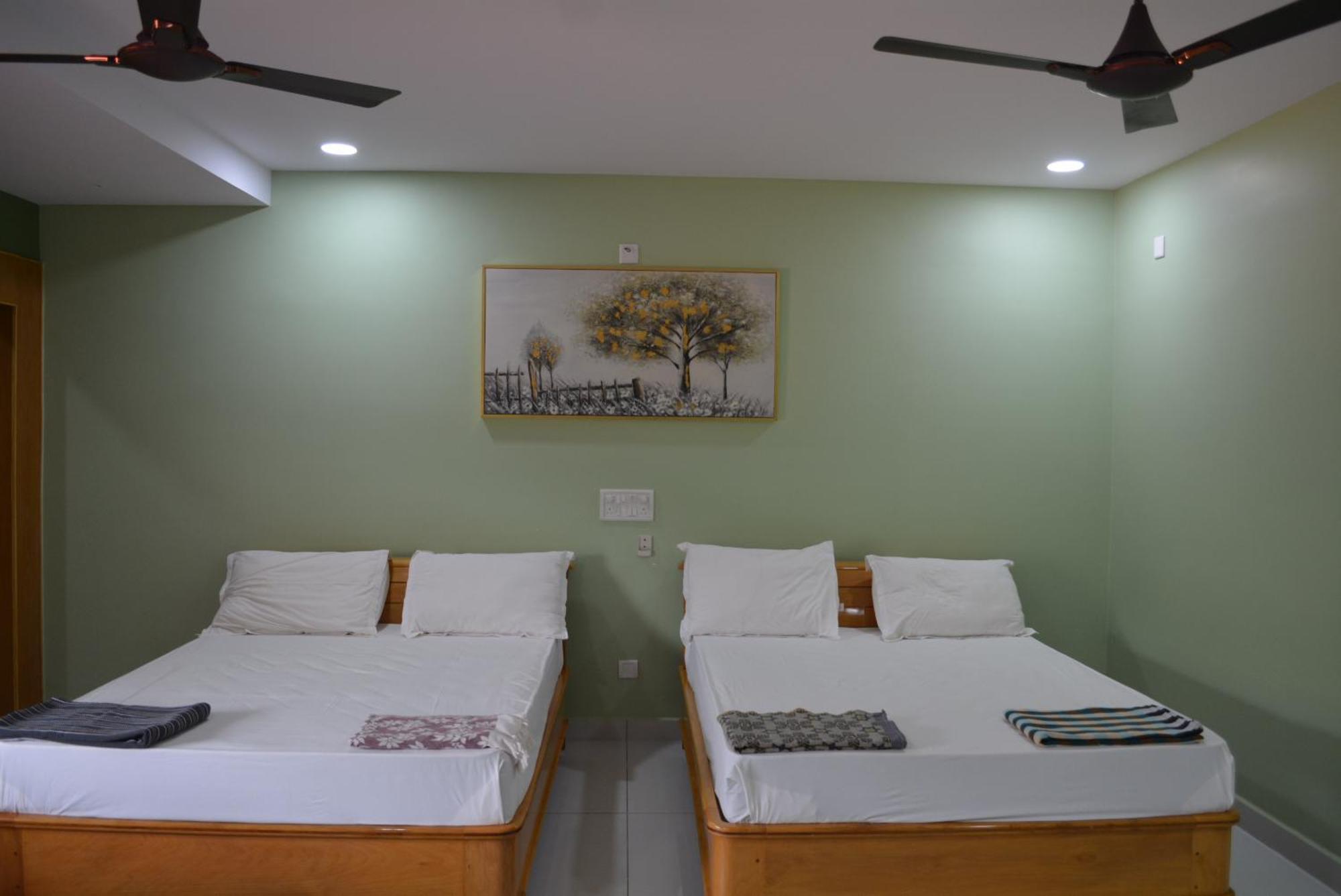 Yanam Resorts Extérieur photo