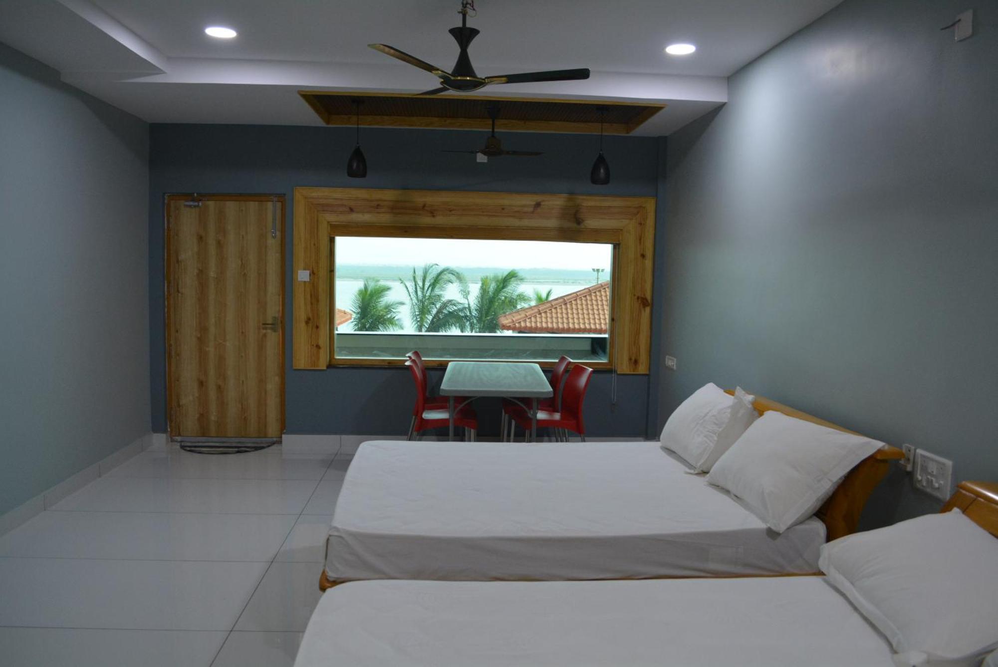 Yanam Resorts Extérieur photo