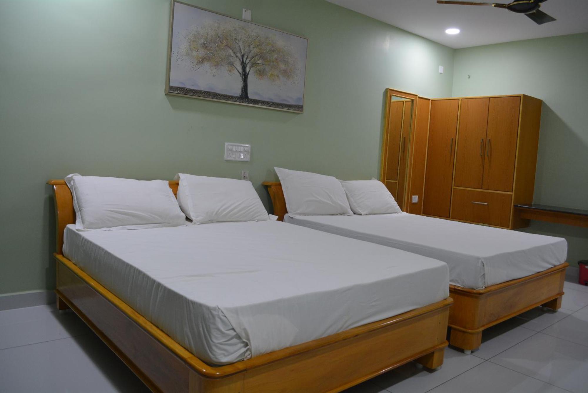 Yanam Resorts Extérieur photo