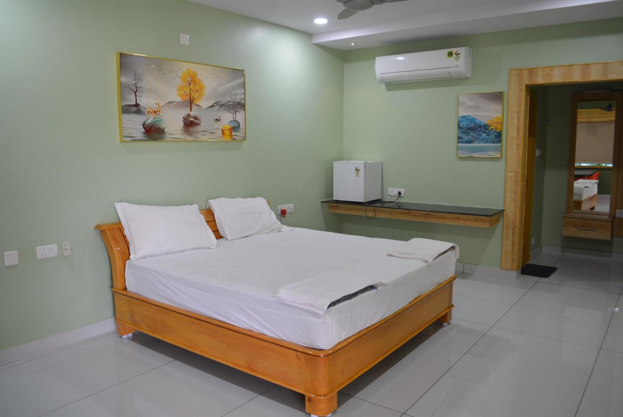 Yanam Resorts Extérieur photo