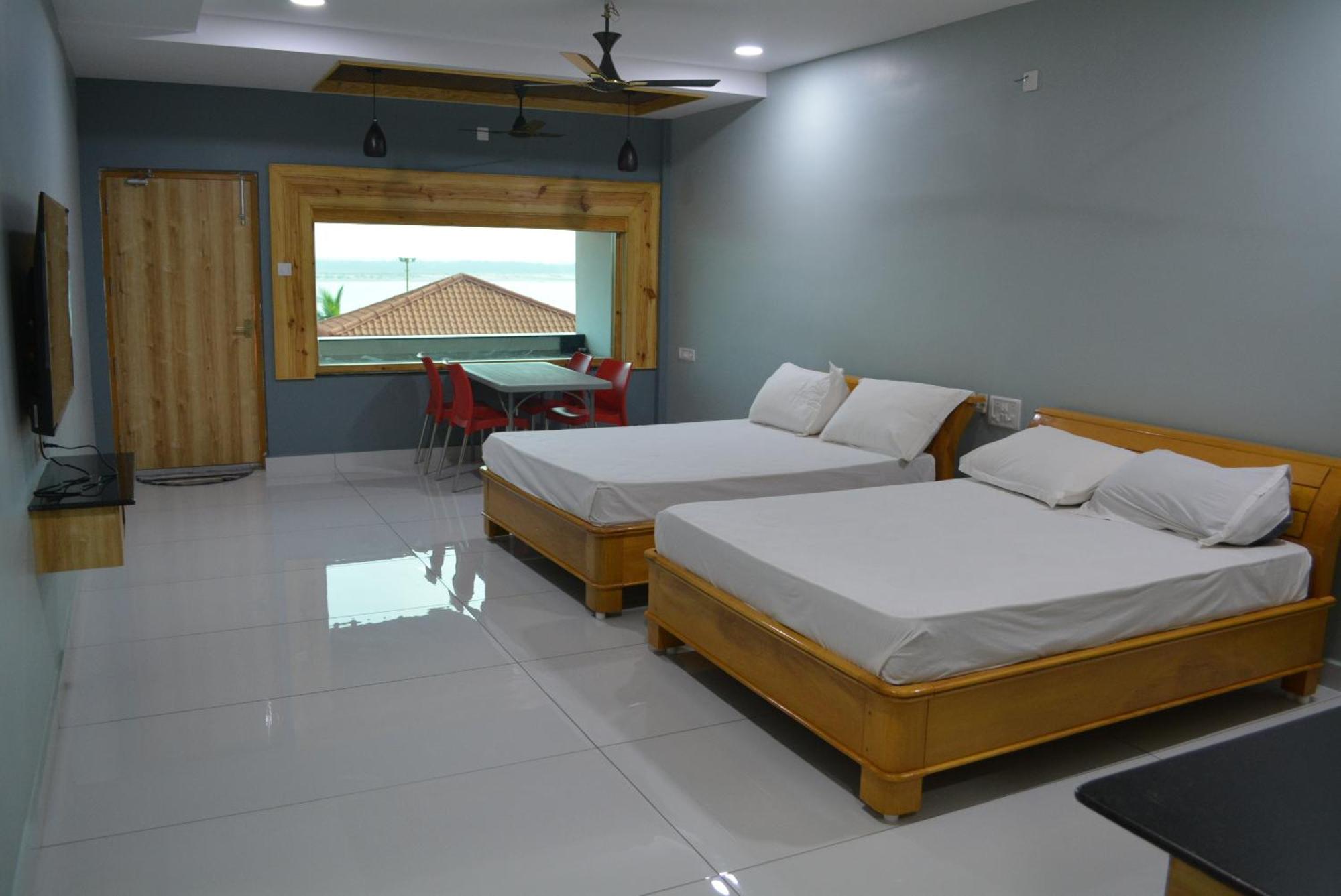 Yanam Resorts Extérieur photo
