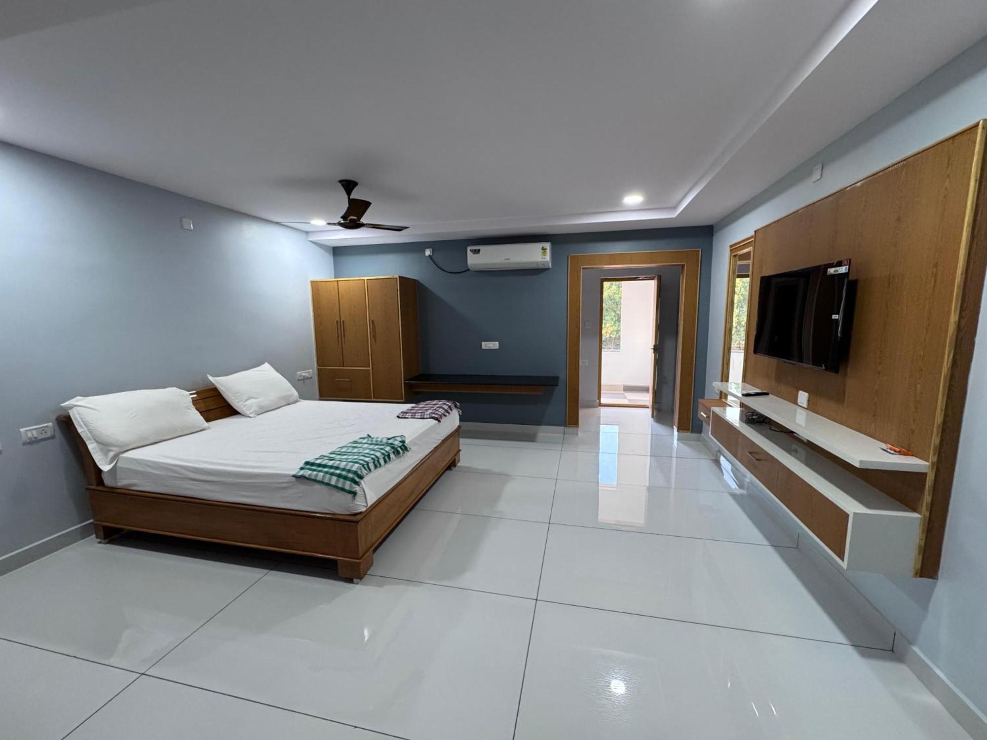 Yanam Resorts Extérieur photo